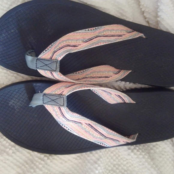 Chacos flipflops 11 - Picture 3 of 3
